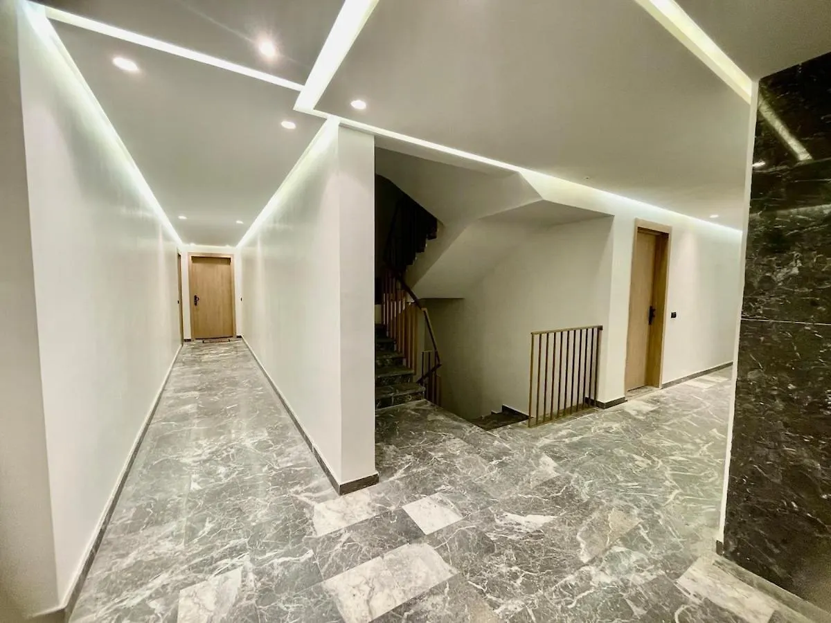 Luxurious 2Br - Steps From Carre Eden - 84Inch Tv Appartement Marrakesh