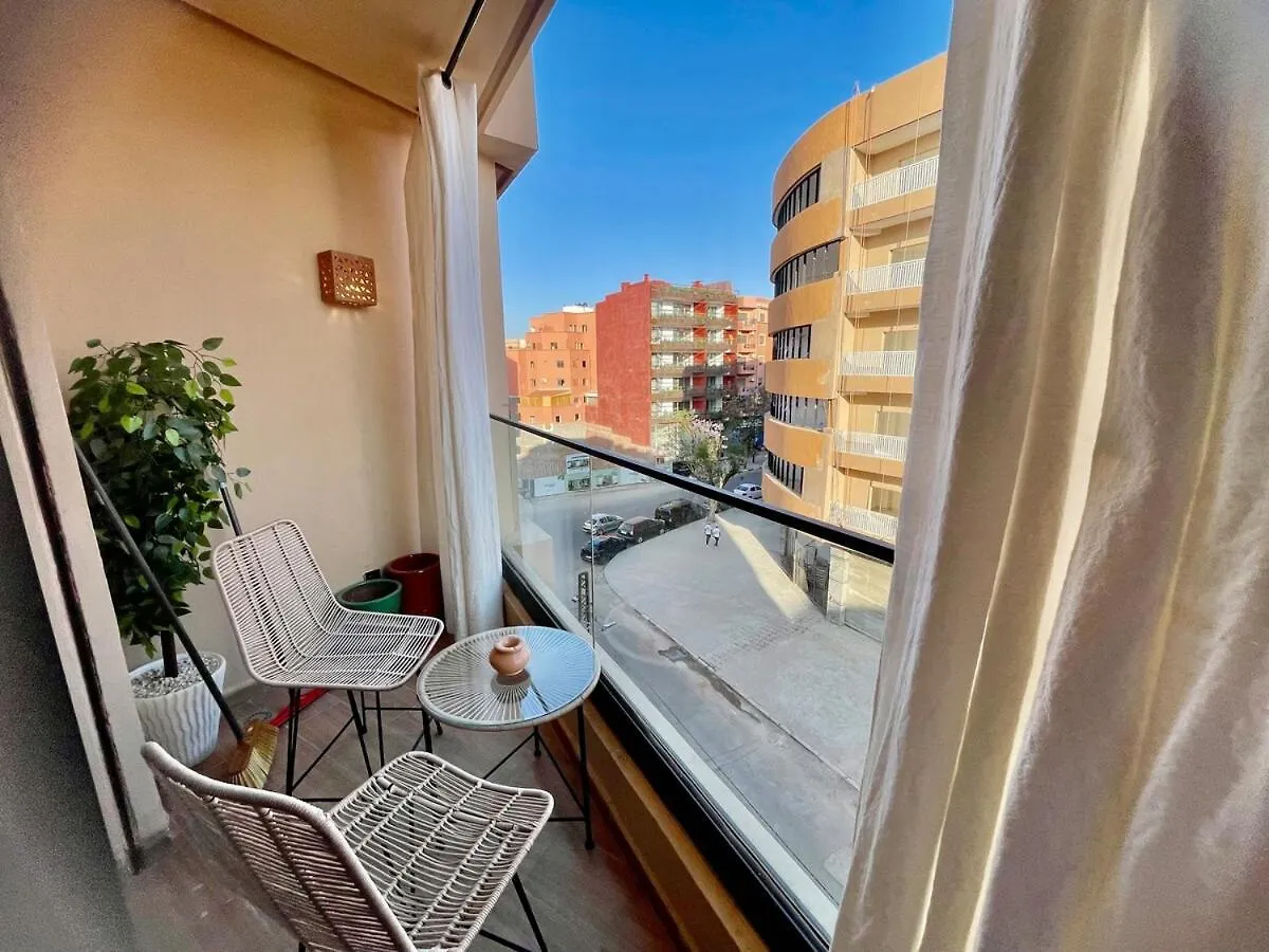 Luxurious 2Br - Steps From Carre Eden - 84Inch Tv Appartement Marrakesh